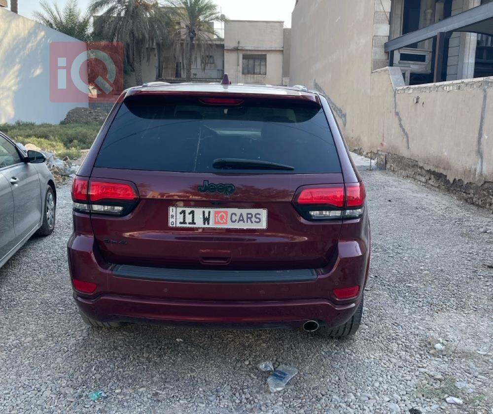 جیپ گراند شیرۆکی